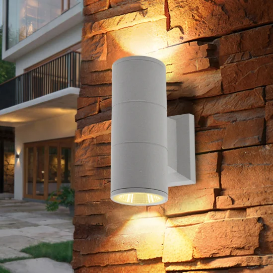 Lampada da parete moderna impermeabile a doppia testa in alluminio per balcone esterno Lampada da parete per cortile Lampada GU10 Lampadine a LED Lampada da parete per esterni